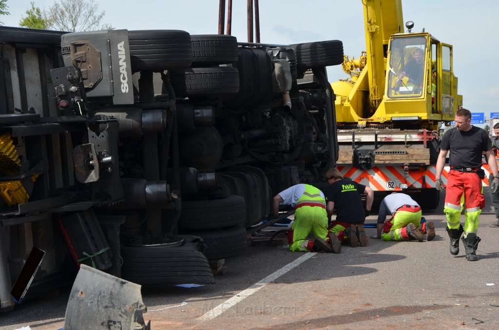 VU LKW umgestuerzt A 3 Rich Oberhausen Hoehe AS Koeln Koenigsforst P289.JPG - Miklos Laubert